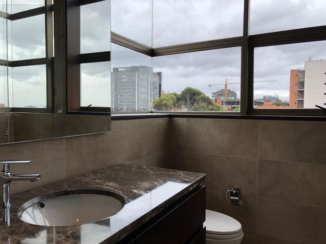 Apartamento de 3 alcobas en venta en La Cabrera, Bogotá, 256 m² · foto 10 de 24