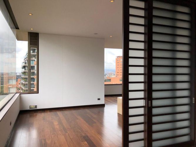 Apartamento de 3 alcobas en venta en La Cabrera, Bogotá, 256 m² · foto 11 de 24
