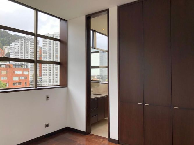 Apartamento de 3 alcobas en venta en La Cabrera, Bogotá, 256 m² · foto 12 de 24