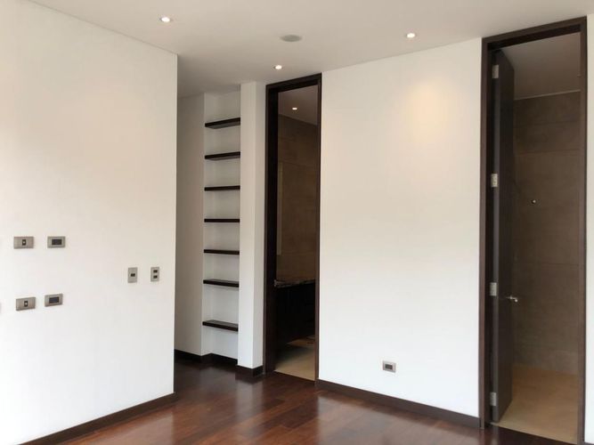 Apartamento de 3 alcobas en venta en La Cabrera, Bogotá, 256 m² · foto 16 de 24