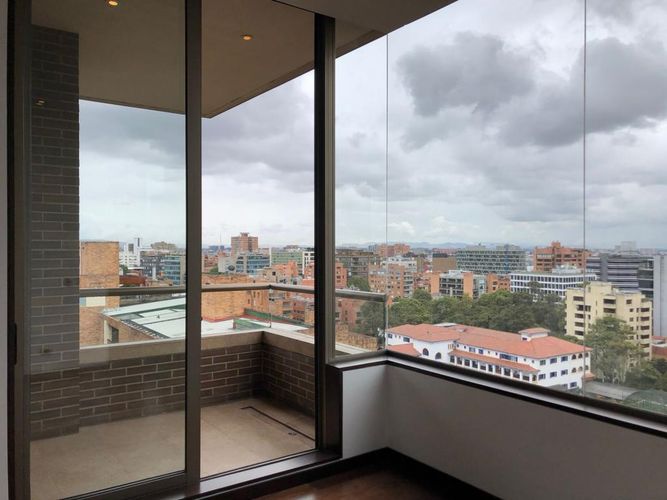 Apartamento de 3 alcobas en venta en La Cabrera, Bogotá, 256 m² · foto 22 de 24