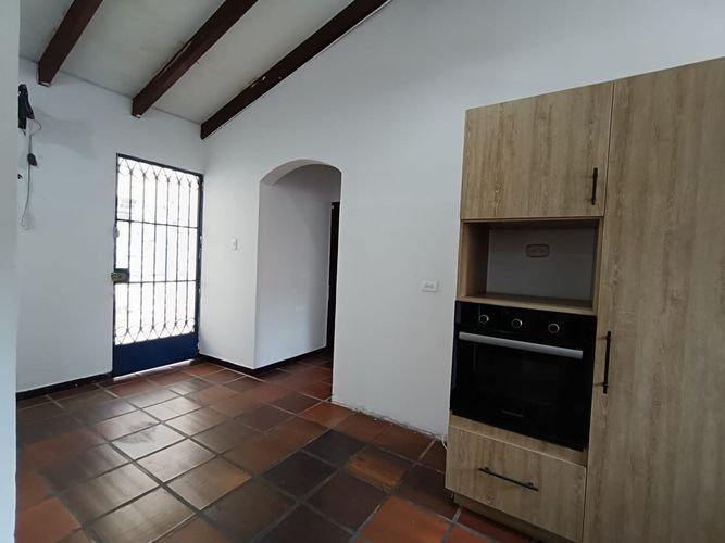 Casa de 4 alcobas en venta en Santa Rita, Cali, 350 m² · foto 5 de 24