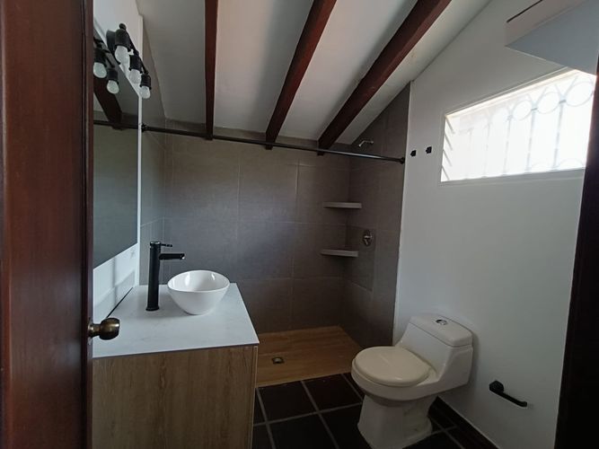 Casa de 4 alcobas en venta en Santa Rita, Cali, 350 m² · foto 14 de 24