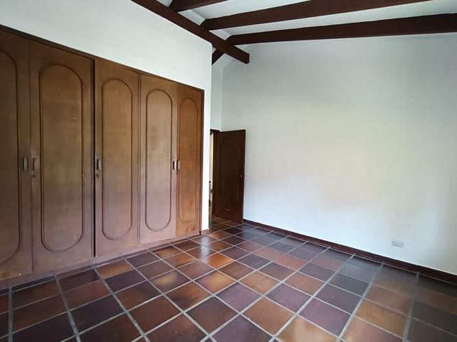 Casa de 4 alcobas en venta en Santa Rita, Cali, 350 m² · foto 17 de 24