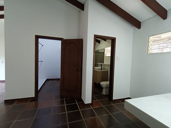 Casa de 4 alcobas en venta en Santa Rita, Cali, 350 m² · foto 20 de 24