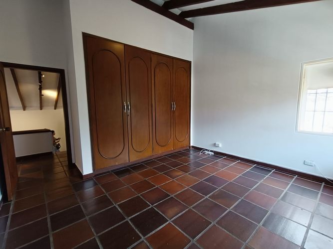 Casa de 4 alcobas en venta en Santa Rita, Cali, 350 m² · foto 21 de 24