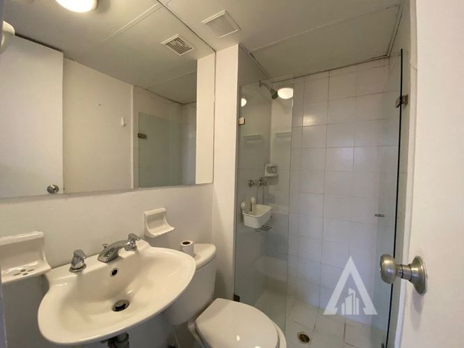 Apartamento de 2 alcobas en arriendo en El Poblado, Medellín, 50 m² · foto 5 de 10
