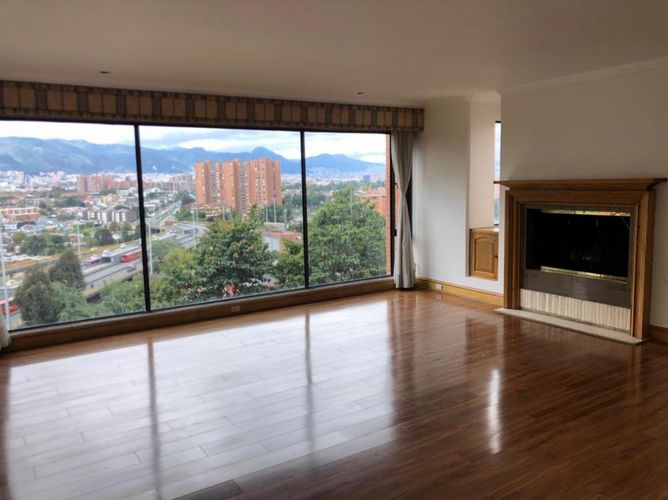 Apartamento de 4 alcobas en venta en Niza Suba, Bogotá, 481 m² · foto 3 de 24