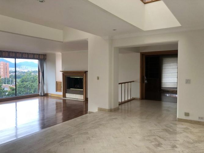 Apartamento de 4 alcobas en venta en Niza Suba, Bogotá, 481 m² · foto 5 de 24