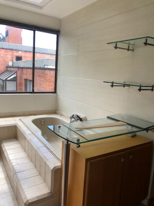 Apartamento de 4 alcobas en venta en Niza Suba, Bogotá, 481 m² · foto 22 de 24