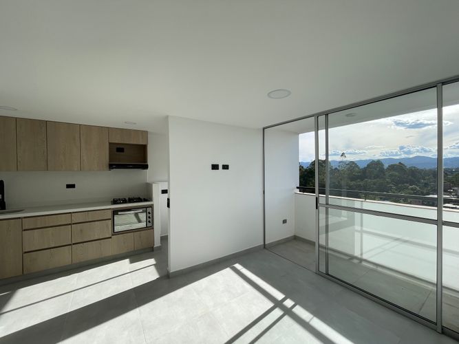 Apartamento de 3 alcobas en venta en Fontibon, Rionegro, 59 m² · foto 2 de 18