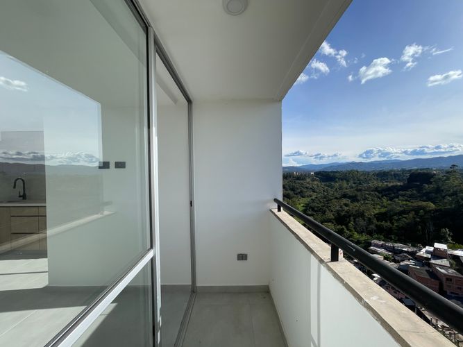 Apartamento de 3 alcobas en venta en Fontibon, Rionegro, 59 m² · foto 3 de 18