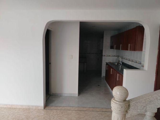 Edificio en venta en El Ingenio, Cali, 1074 m² · foto 4 de 24