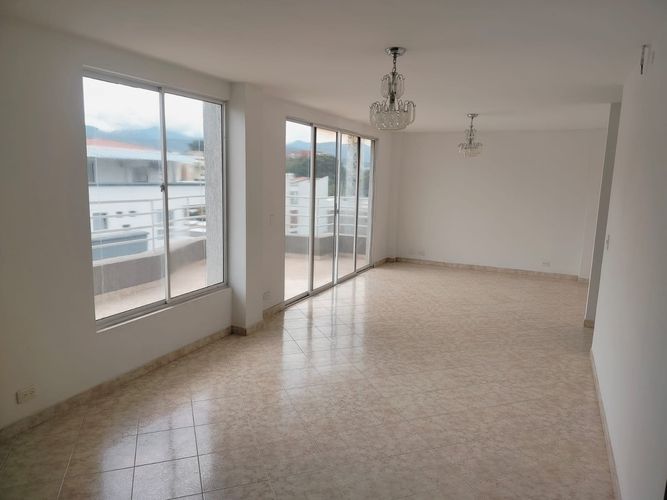 Edificio en venta en El Ingenio, Cali, 1074 m² · foto 11 de 24