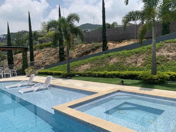 Casa de 4 alcobas en venta en Palmaseca, Yumbo, 622 m² · foto 2 de 24