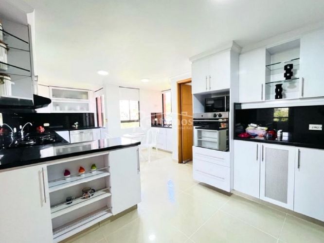 Apartamento de 5 alcobas en venta en El Campestre, Medellín, 314 m² · foto 7 de 24