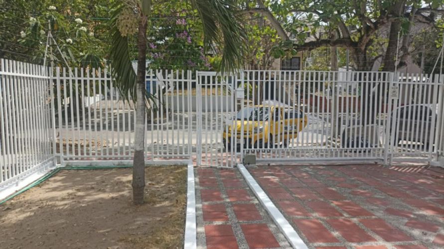 Casa de 6 alcobas en venta en Bellavista, Barranquilla, 490 m² · foto 3 de 19