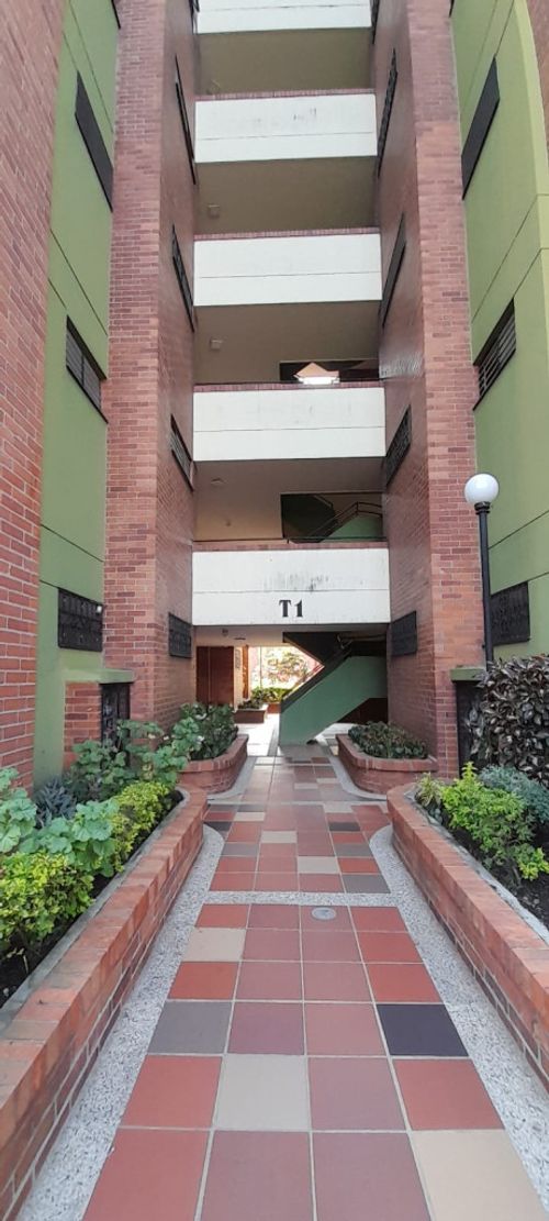 Apartamento de 3 alcobas en venta en Quintas De Don Simon, Cali, 134 m² · foto 4 de 24