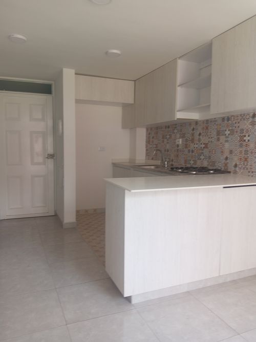Apartamento de 2 alcobas en venta en Hayuelos, Bogotá, 43 m² · foto 6 de 20