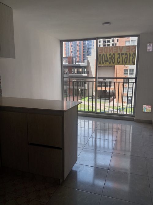 Apartamento de 2 alcobas en venta en Hayuelos, Bogotá, 43 m² · foto 2 de 20