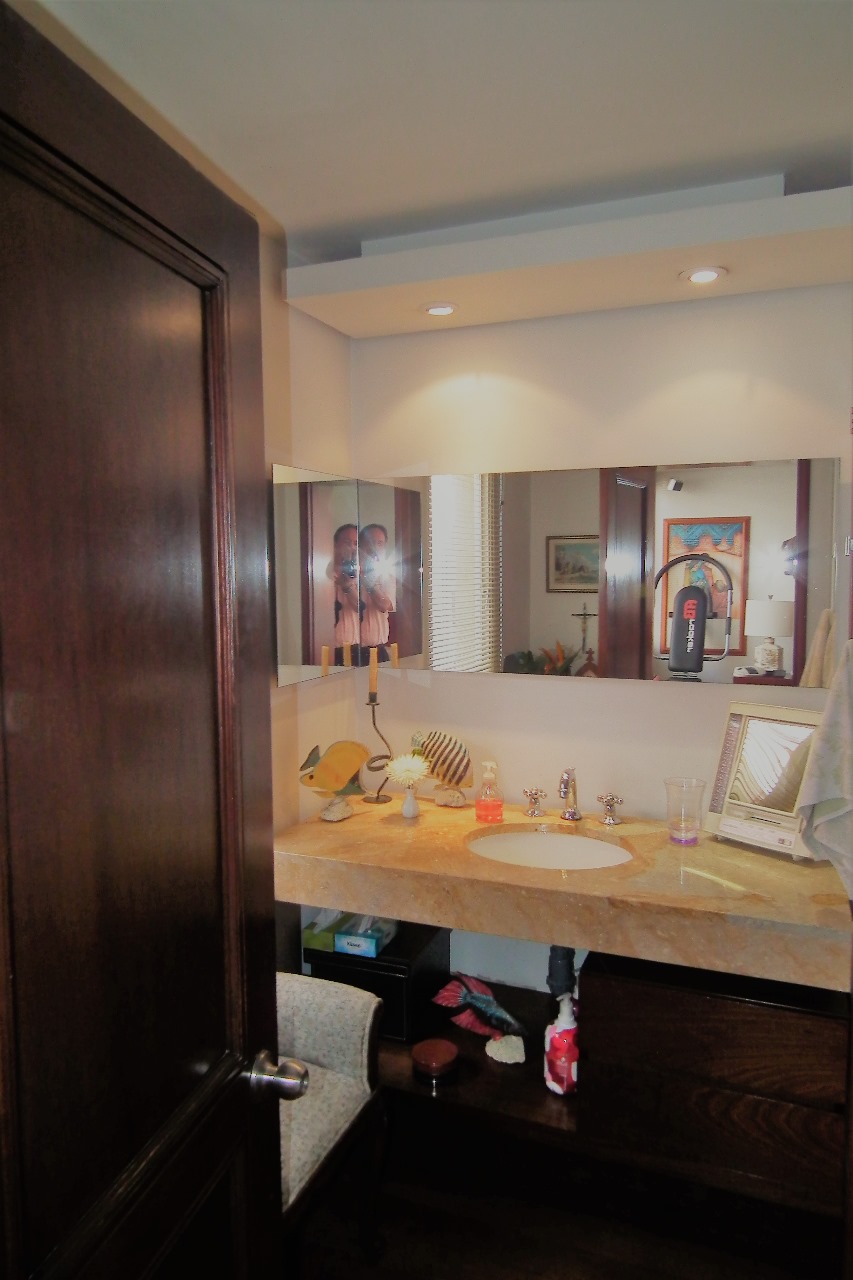 Apartamento en venta en Santa Barbara, Bogotá · foto 8 de 17