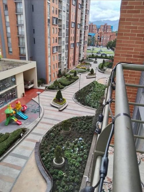 Apartamento en venta en La Felicidad, Bogotá · foto 3 de 13
