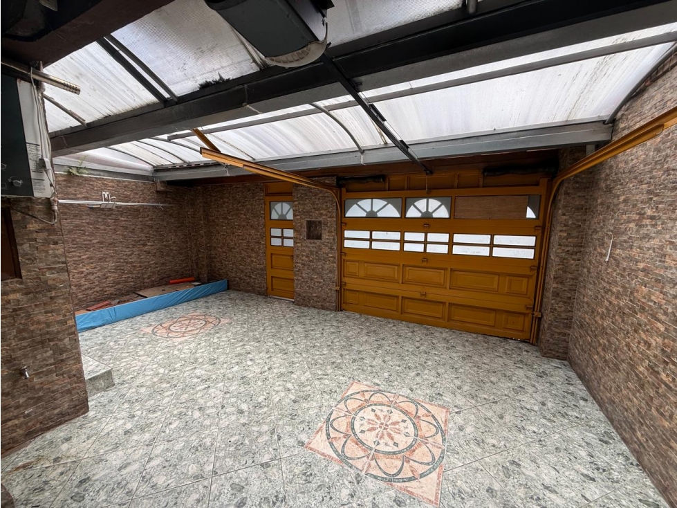 Casa en venta en Caobos Salazar, Bogotá · foto 9 de 24