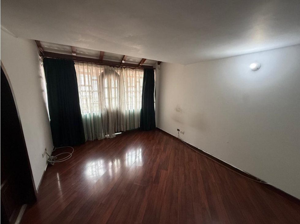 Casa en venta en Caobos Salazar, Bogotá · foto 13 de 24