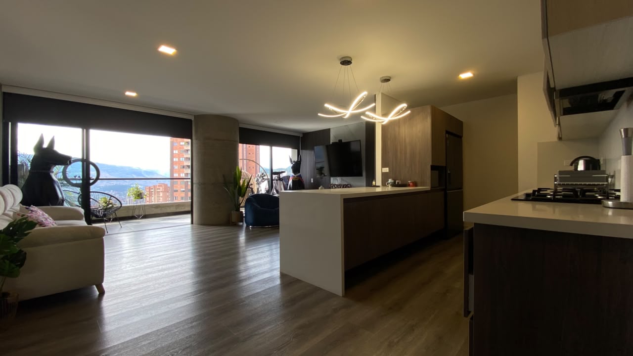 Apartamento en arriendo en El Poblado, Medellín · foto 3 de 19
