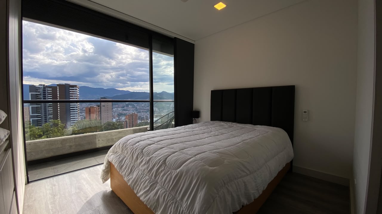 Apartamento en arriendo en El Poblado, Medellín · foto 13 de 19
