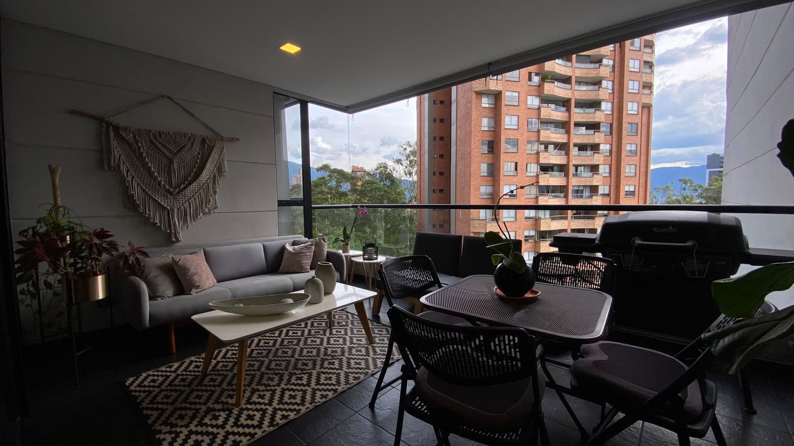 Apartamento en arriendo en El Poblado, Medellín · foto 5 de 15