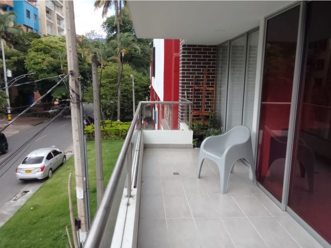 Apartamento de 4 alcobas en venta en Conquistadores, Medellín, 100 m² · foto 2 de 24