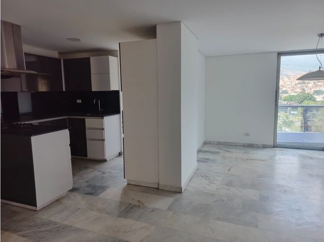 Apartamento de 3 alcobas en venta en Conquistadores, Medellín, 105 m² · foto 2 de 22
