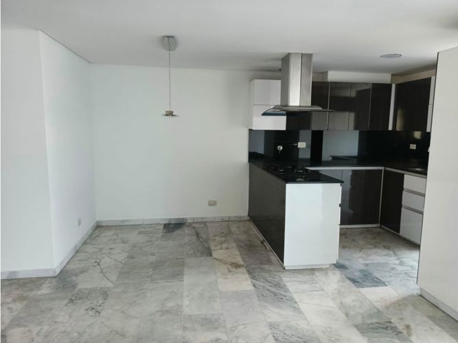 Apartamento de 3 alcobas en venta en Conquistadores, Medellín, 105 m² · foto 6 de 22