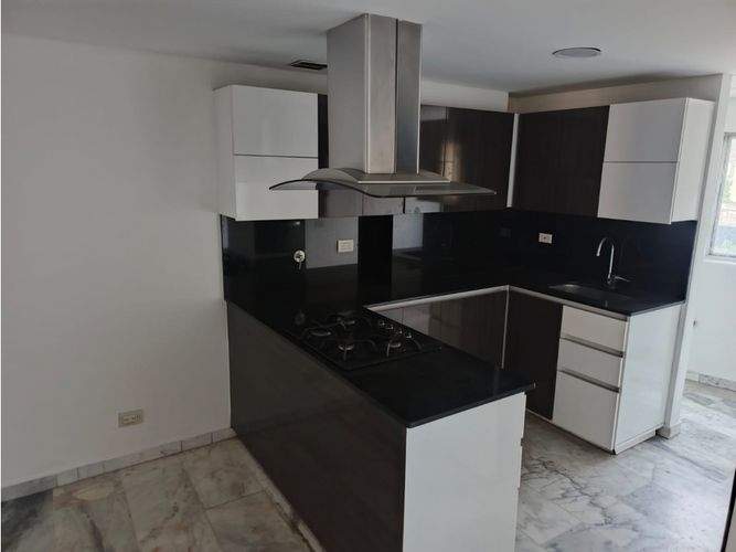 Apartamento de 3 alcobas en venta en Conquistadores, Medellín, 105 m² · foto 7 de 22