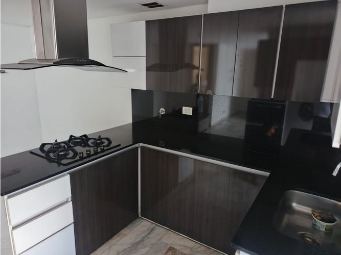 Apartamento de 3 alcobas en venta en Conquistadores, Medellín, 105 m² · foto 8 de 22