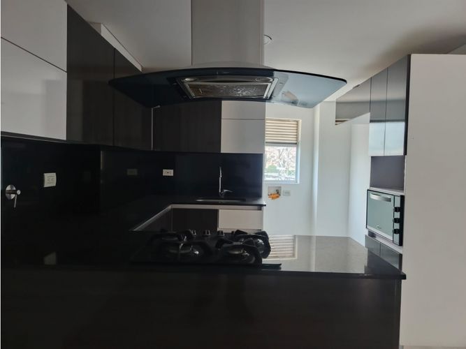 Apartamento de 3 alcobas en venta en Conquistadores, Medellín, 105 m² · foto 9 de 22