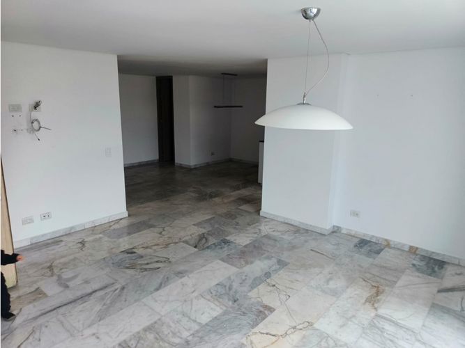 Apartamento de 3 alcobas en venta en Conquistadores, Medellín, 105 m² · foto 10 de 22