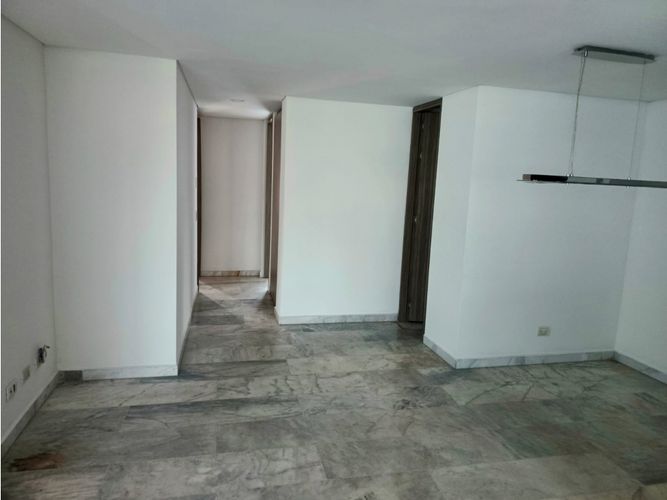 Apartamento de 3 alcobas en venta en Conquistadores, Medellín, 105 m² · foto 11 de 22