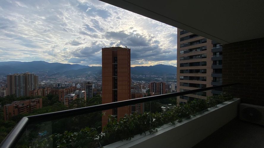 Apartamento de 1 alcoba en arriendo en Los Balsos, Medellín, 70 m² · foto 4 de 10