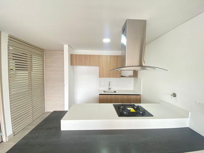 Apartamento de 2 alcobas en arriendo en Los Balsos, Medellín, 90 m² · foto 3 de 11
