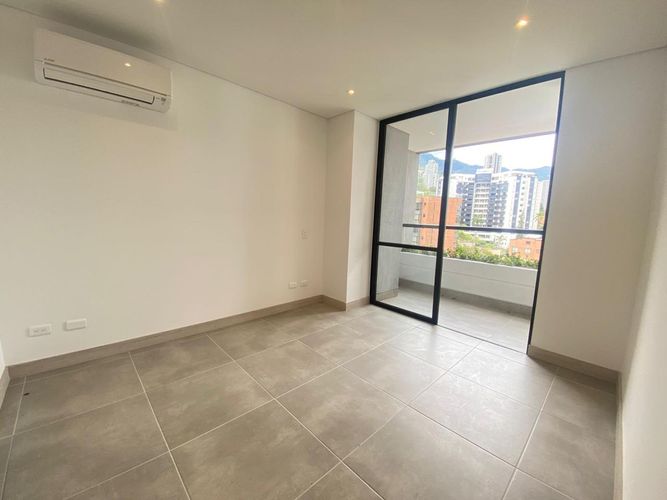 Apartamento de 2 alcobas en arriendo en Los Balsos, Medellín, 90 m² · foto 7 de 11