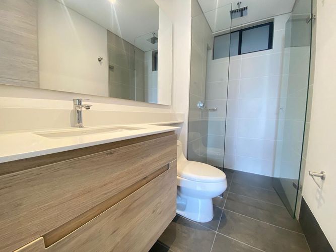 Apartamento de 2 alcobas en arriendo en Los Balsos, Medellín, 90 m² · foto 9 de 11