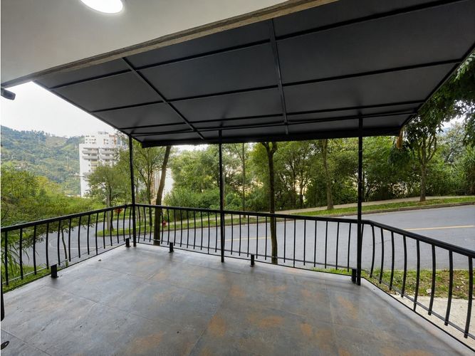 Local en arriendo en Las Lomitas, Sabaneta, 30 m² · foto 2 de 8