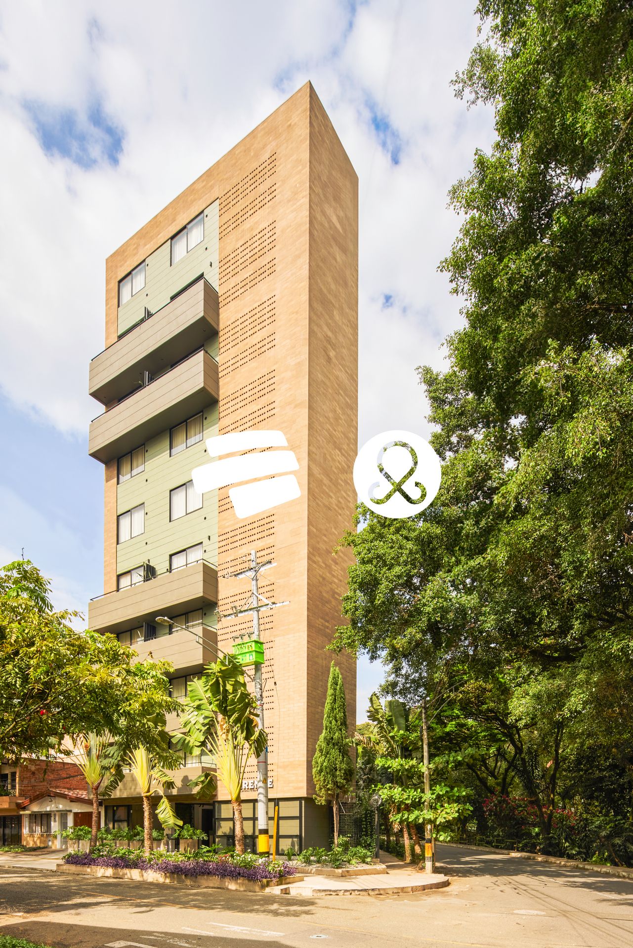 30BR Building in Los pinos (1630 m²) for Sale - 2
