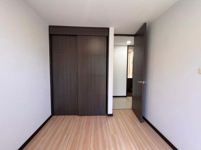 Apartamento de 3 alcobas en arriendo en El Poblado, Medellín, 80 m² · foto 12 de 14