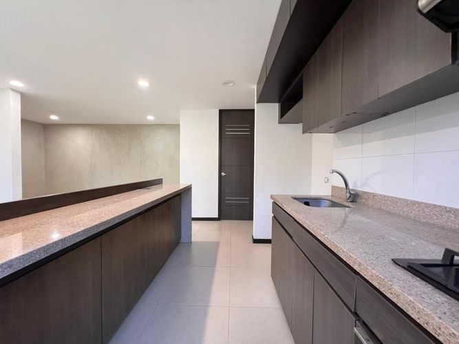 Apartamento de 3 alcobas en arriendo en El Poblado, Medellín, 80 m² · foto 4 de 14