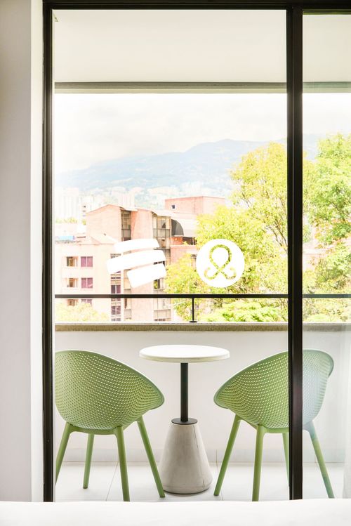Edificio en venta en Laureles, Medellín, 1630 m² · foto 15 de 16