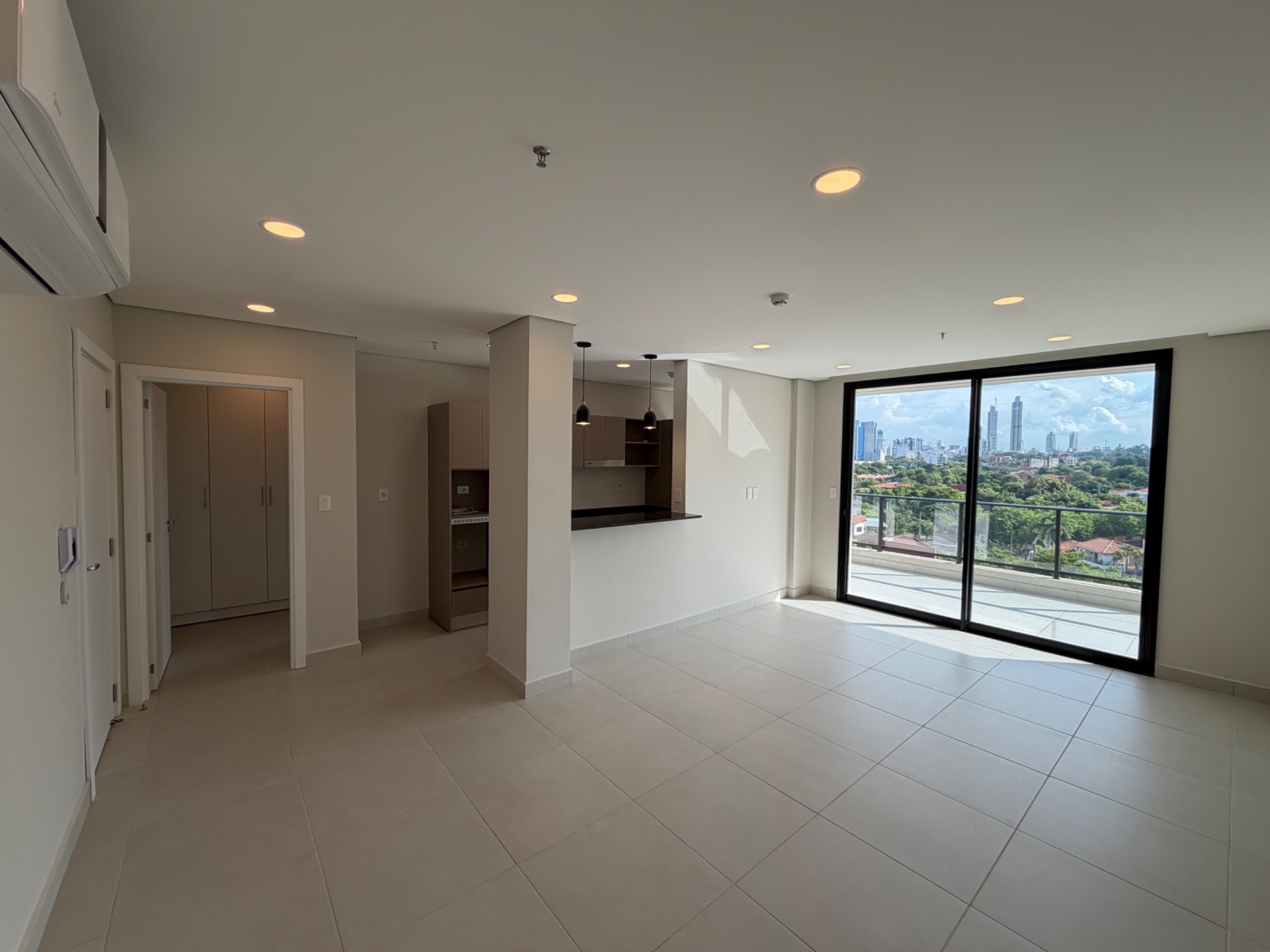 Exclusivo Apartamento de 2 Dormitorios en Alquiler: Amplios 100m² de Confort y Estilo.