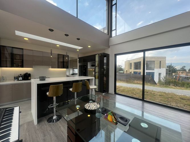Casa de 3 alcobas en venta en Gratamira, Sopó, 210 m² · foto 4 de 18